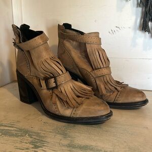 Free people heeled boots 2.5” heel 40